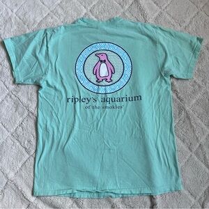 Ripley's Aquarium | Blue and Pink Penguin Souvenir Tee | Size Extra Small